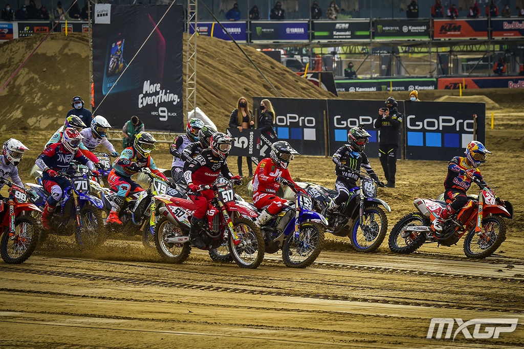 mx2-start-motocross-gp-13-fl-2020
